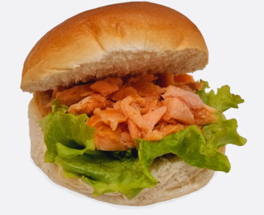 Broodje Pulled Salmon